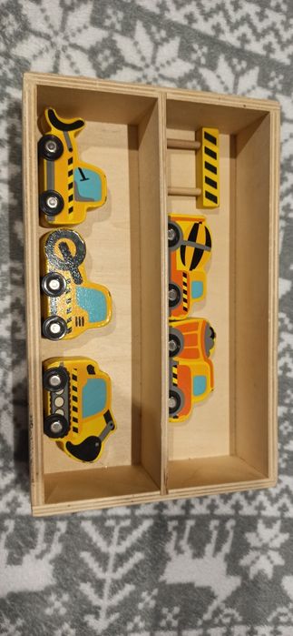 Drewniane auta budowlane