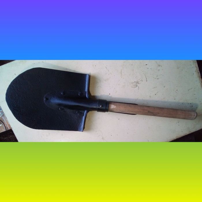 Лопатка в багажник