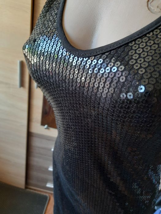 Платье чёрное блестящее