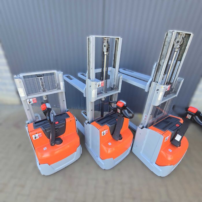 Toyota SWE 200d paleciak elektryczny niski maszt mały wózek widłowy