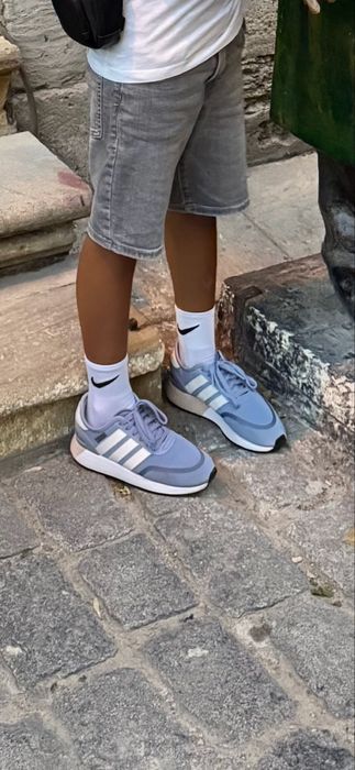 Фірмові оригінальні кросівки Adidas 36 розмір