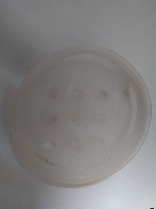 пластикова кришка для скляної пляшки 3 см. для банки.