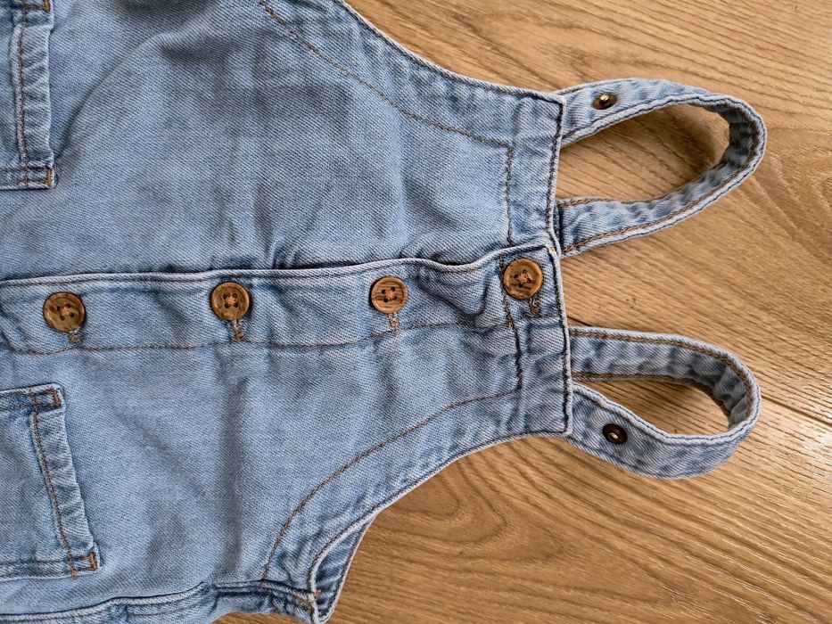 Niemowlęce ogrodniczki marki H &M rozmiar 68 cm