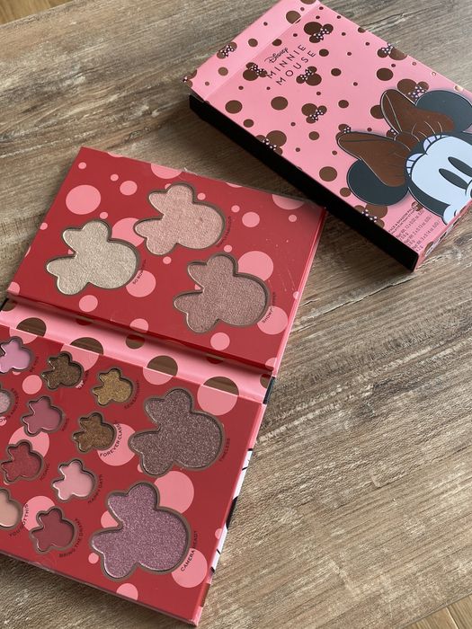 Nowa paleta cieni do powiek makeup revolution myszka minnie