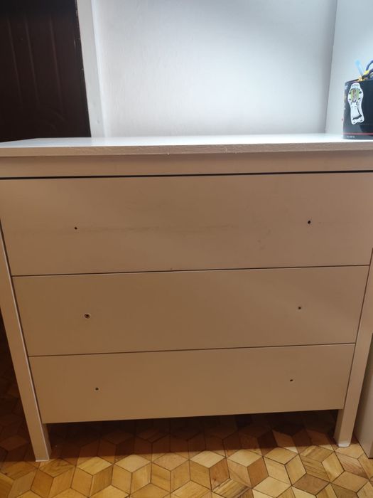 Komoda z 3 szufladami – bez uchwytów