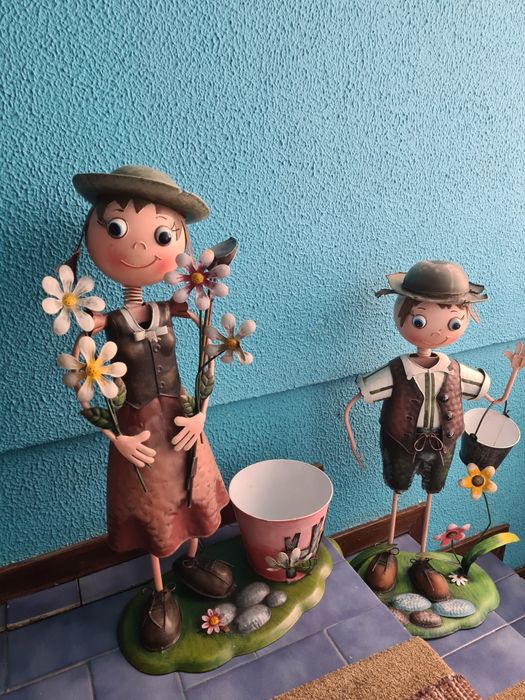 Bonecos decoração bom estado