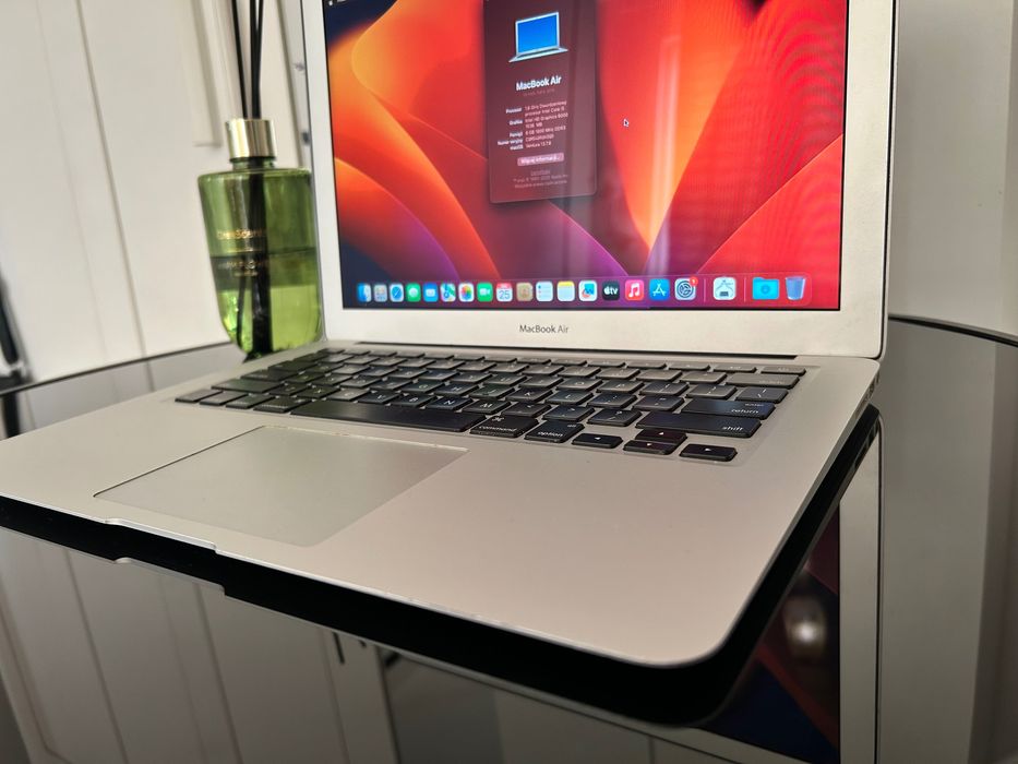 MacBook Air 13” 2015 i5 8 GB 128GB SSD