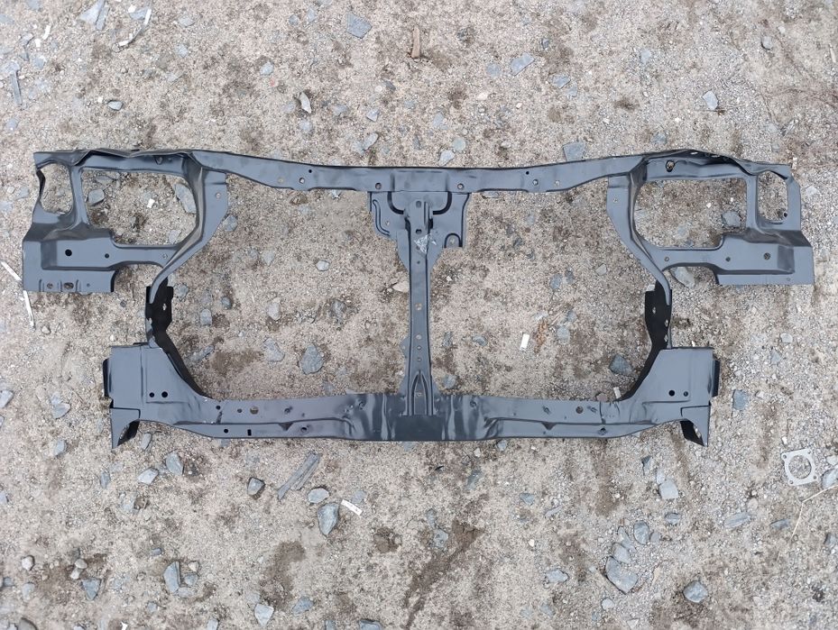 Панель передняя телевизор Nissan Almera N16 2000-2006 Новая.