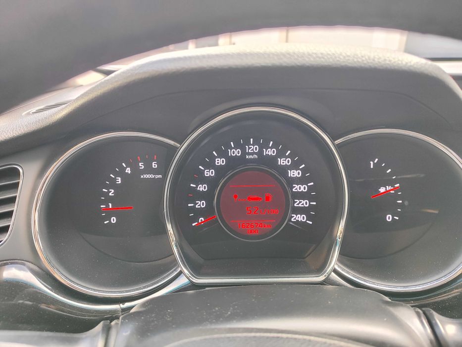 Kia Ceed 1.4 CRDi Prime – Maio 2015 – Diesel