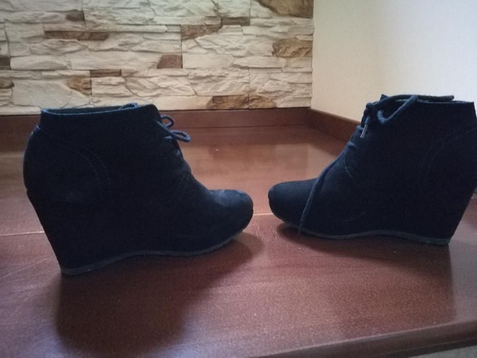 Buty na koturnie Zamszowe 5th Avenue r.38 bdb Deichmann