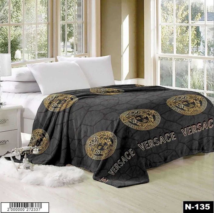 Пледи бренди велюрові