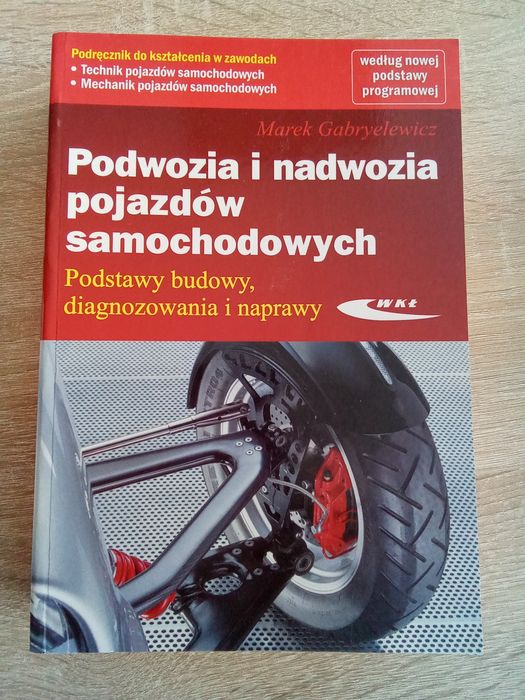 Podwozia i nadwozia pojazdów samochodowych Marek Gabryelewicz WKŁ Kn