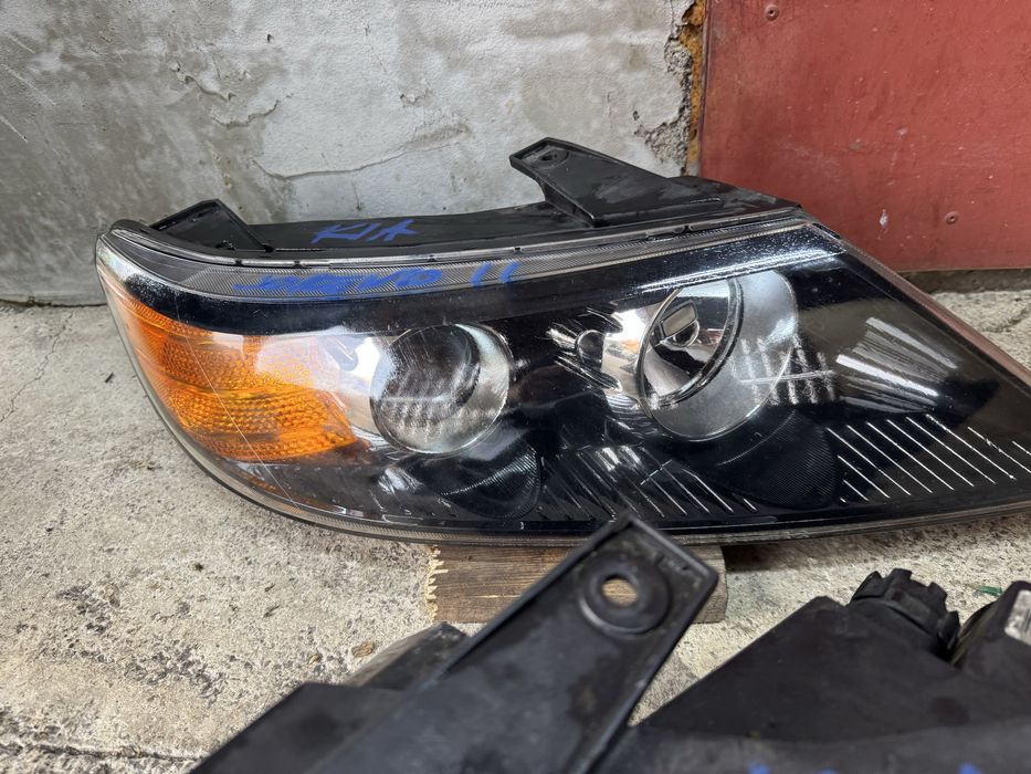 Фари Kia Sorento (2009-2012) ксенон