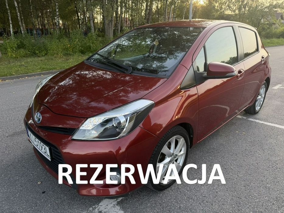 Toyota Yaris 1.5Hybrid Kamera Navi Keyless LED Alu Prywatny