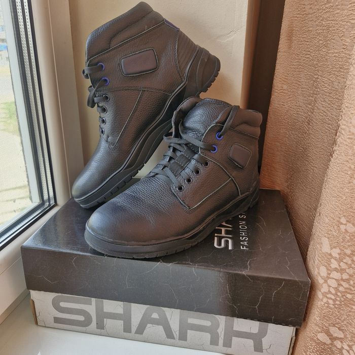 Продам ботинок мужской