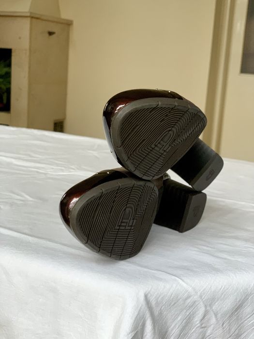 Czułenka buty na obcasie Pitillos 36 - rezerwacja