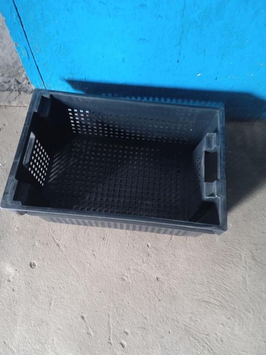 Пластиковые ящики для овощей