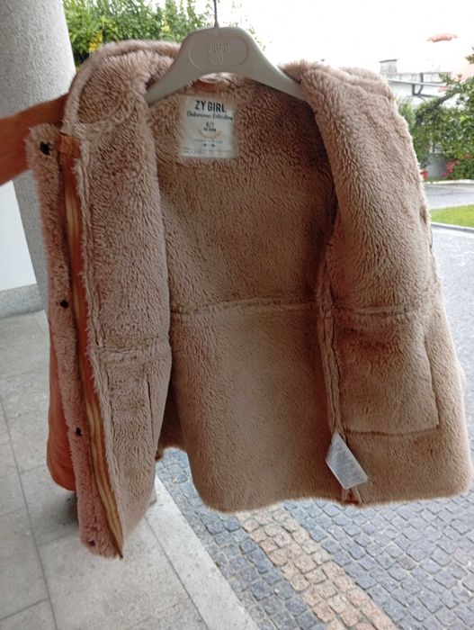 Kispo menina 6-7 anos em pele (antilope) com forro peludo