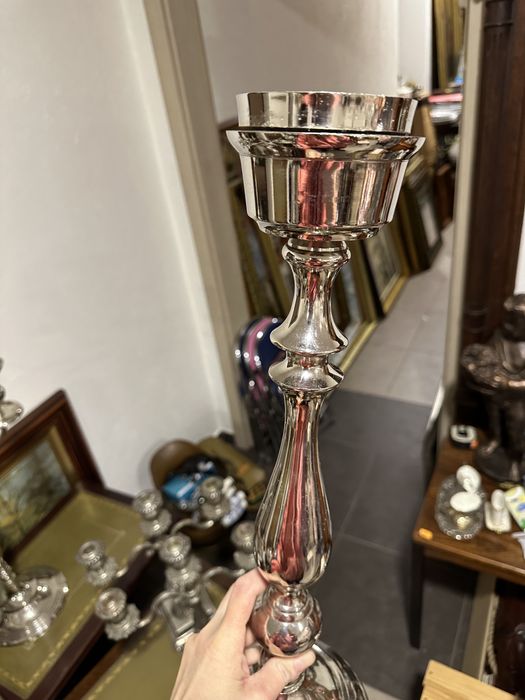 Świecznik pojedyńczy na nodze wysoki 50cm kolor srebrny 634