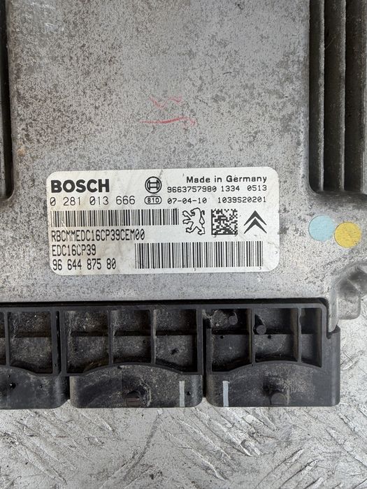Электронный блок управления ЭБУ Peugeot 4007 2.2 2007 ном 0281013666