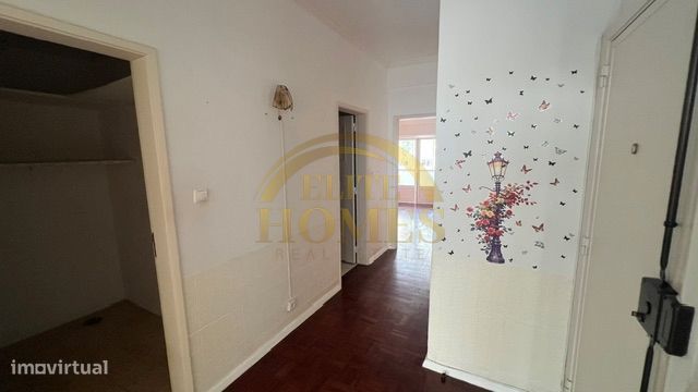 Apartamento T2 em Oeiras.