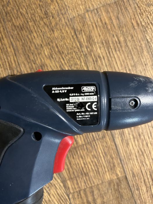 Wkrętak akumulatorowy 4.8v