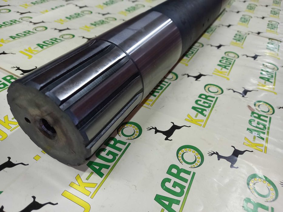 Wałek podnośnika John Deere 7530, 6930,6830, L168104