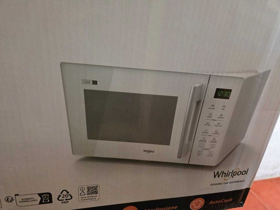 Microondas Whirlpool Cook 25 - 900W - garantia 3 anos, nunca aberto