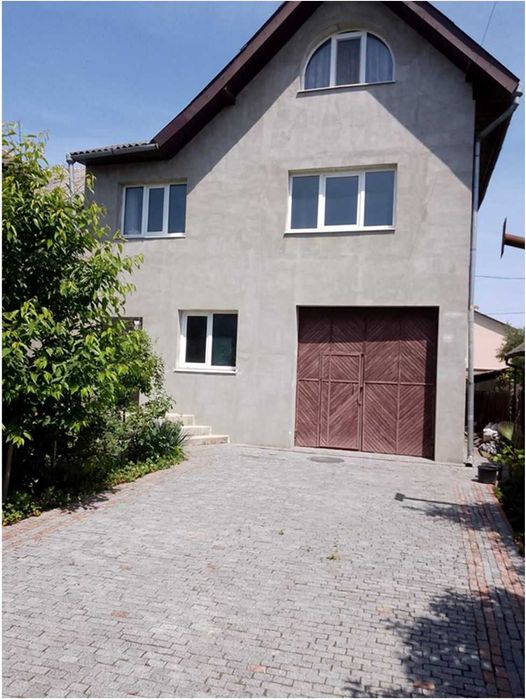 Продам будинок в Івано-Франківську по вул. Січинського.