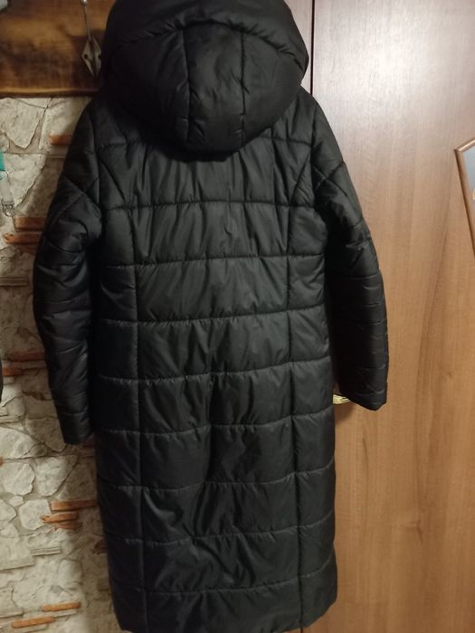 Продам жіночу зимову куртку