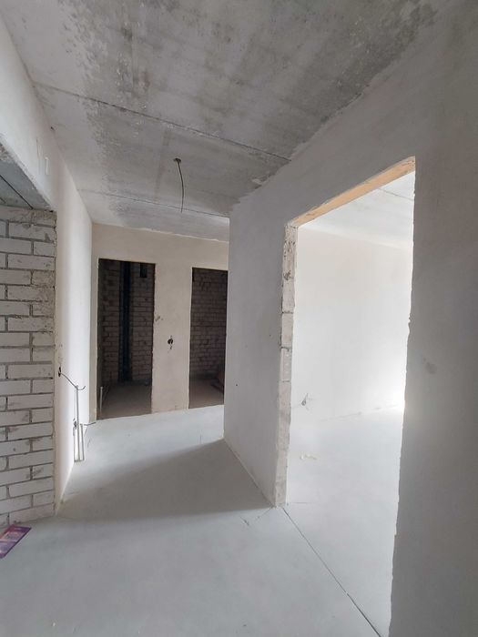 Терміново! 1 кім. З гардеробною та великою лоджію