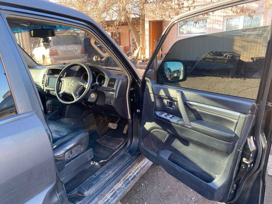 Продаю Mitsubishi Pajero Wagon IV 2006 3.2 Di-D АКПП 4x4