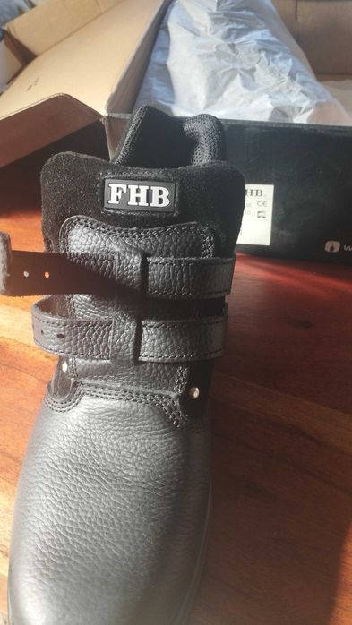 Calçado de segurança FHB