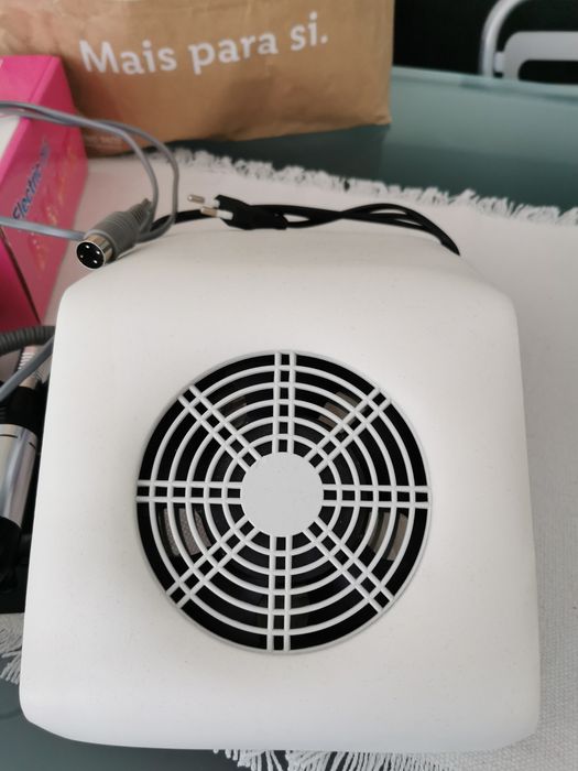 Kit de unha gel  semi novo