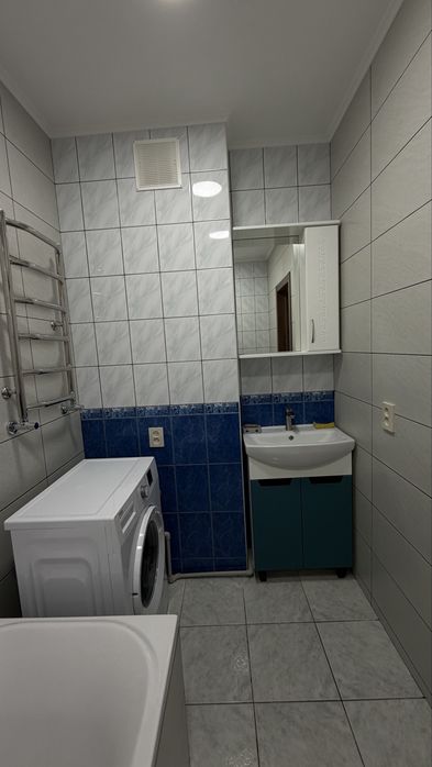 Продам 3-кімнатну квартиру в самому центрі Кропивницького по вулиці Театральна