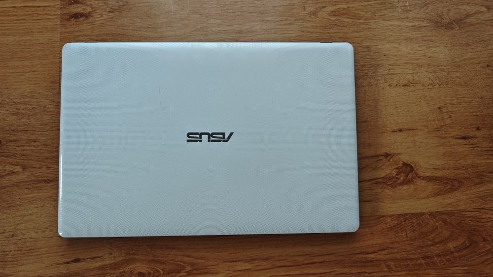 Laptop Asus X550CC