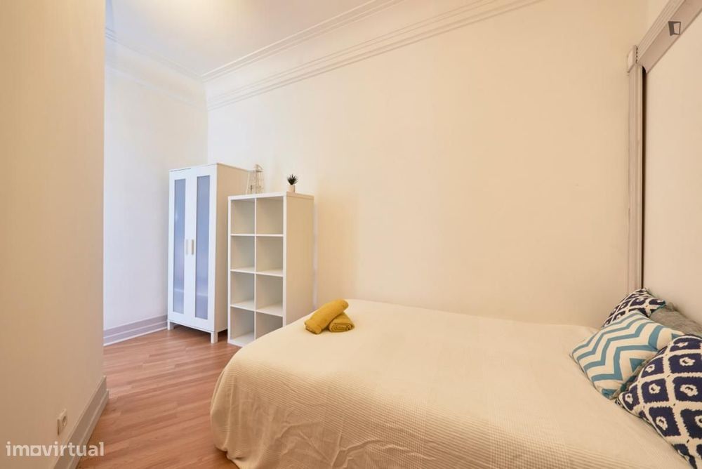 Quarto - localizado em Marquês de Pombal Lisbon