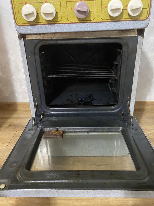 Газова плита з духовкою