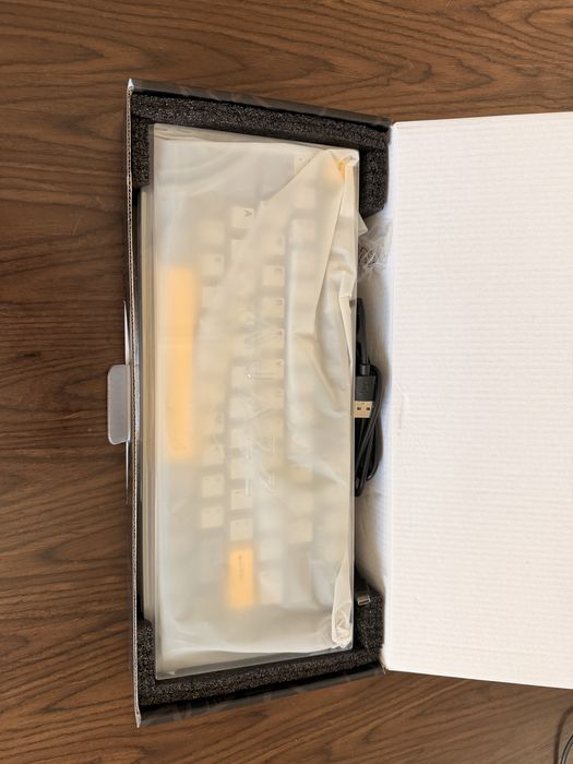 YINDIAO AK820PRO Teclado mecanico com ecrã e botão 75%