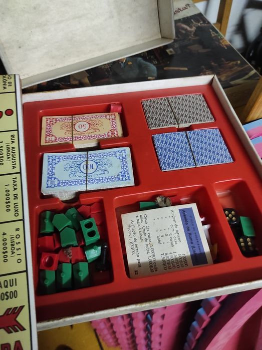 Monopoly-jogo tabuleiro