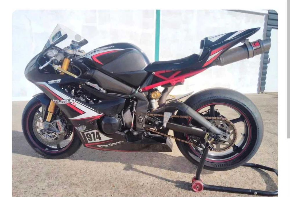 Triumph daytona 675R - Track day