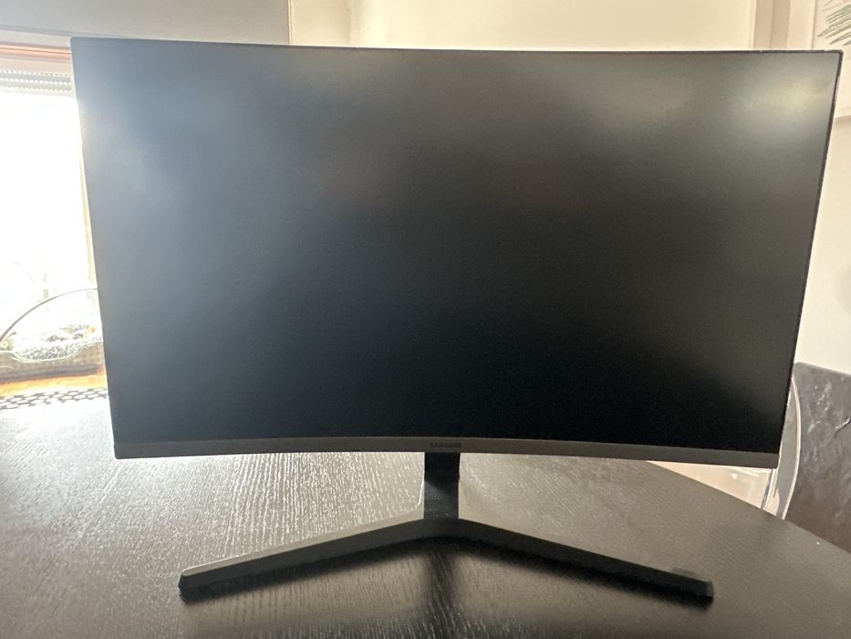 Monitor samsung curvo 27” modelo lc27r500fhu
