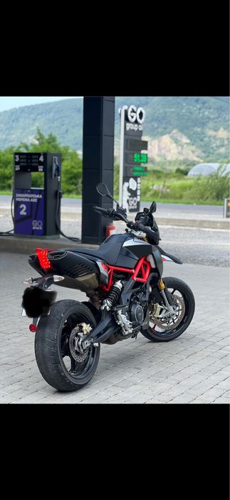 Продам мотоцикл  aprilia dorsoduro 900 куб 2019 рік мотоцикл в ідеальн