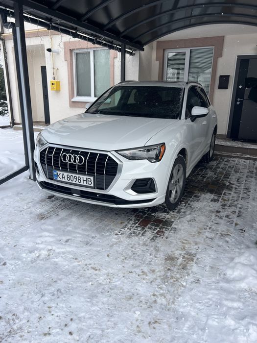 Продаю авто Аudi Q3