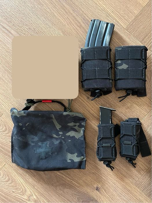 Multicam black - ładownice - apteczka - molle -
