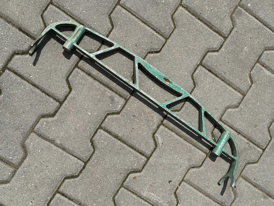 A332. Ustawiacz noży w grubościówce 630 mm