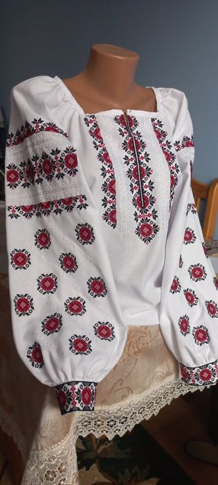 Вишиванки жіночі