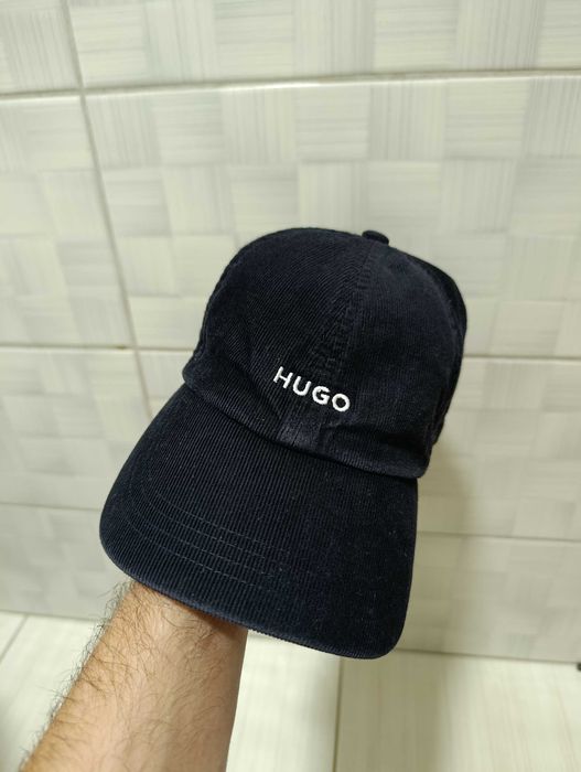 бейсболка  кепка хлопкового вельвета HUGO.