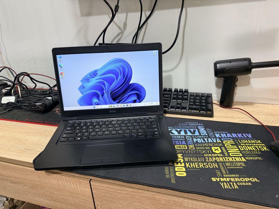 Ноутбук потужний DELL  intel i5+м2 SKhinix +16 ddr4 hinix+UHD GRAPHICS