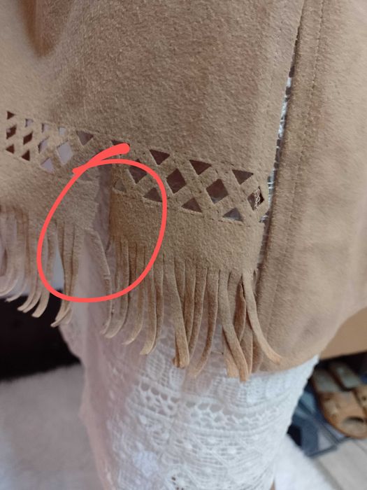 (38/40) (M/L) Beżowa kamizelka kowbojska z frędzlami